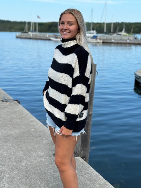 Stripe Oversize Knit Sweater - Scandal Italy - Black/White